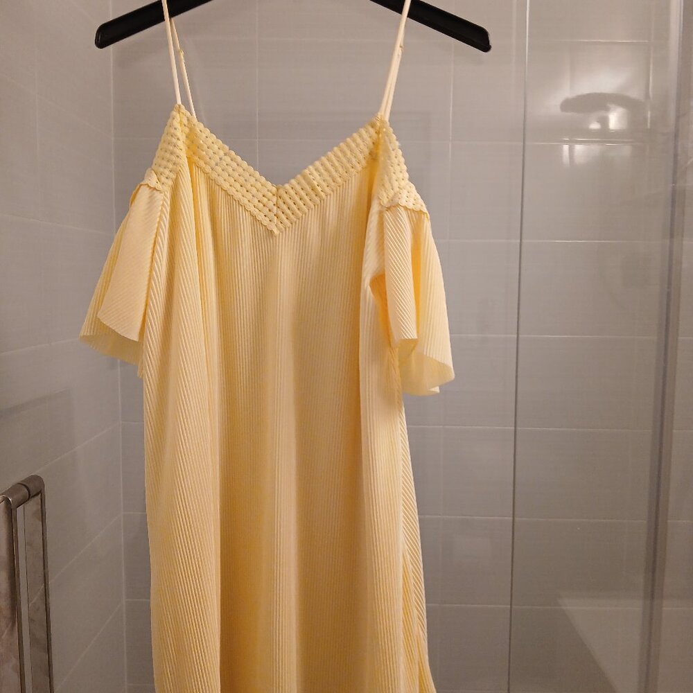 GUESS Lemonade Off Shoulder Monaco Dress